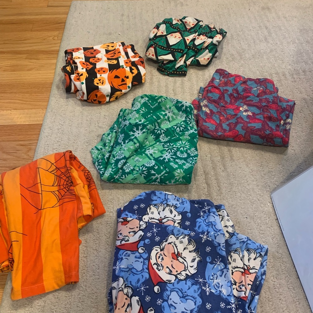 Lularoe assorted/holiday leggings set  Tall and curvy